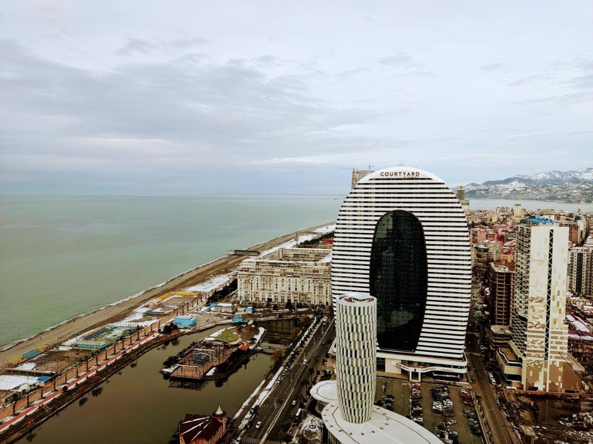 Black Sea Aparthotel Orbi City Batumi Bagian luar foto