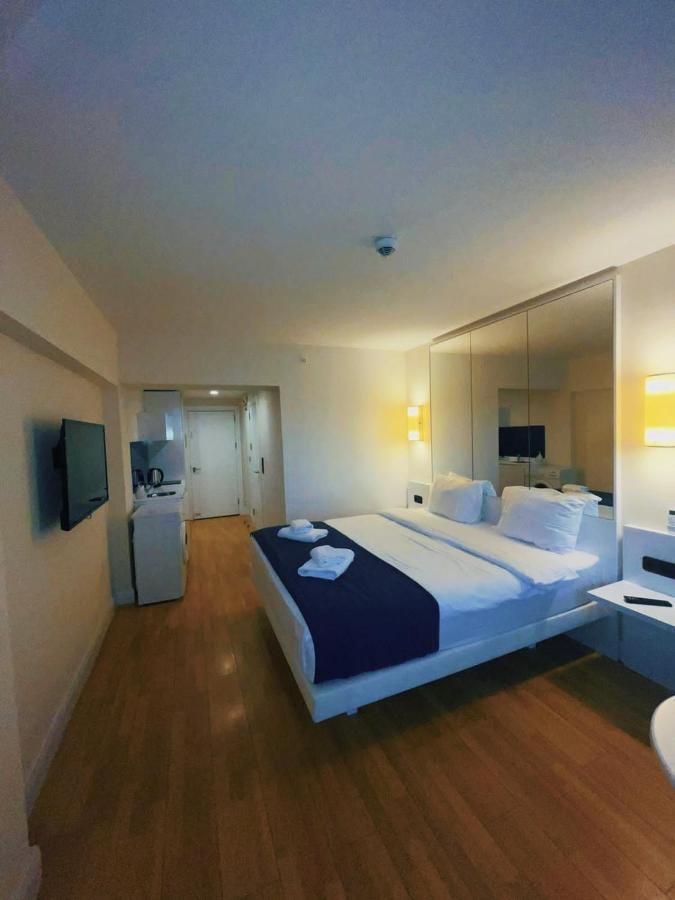 Black Sea Aparthotel Orbi City Batumi Bagian luar foto