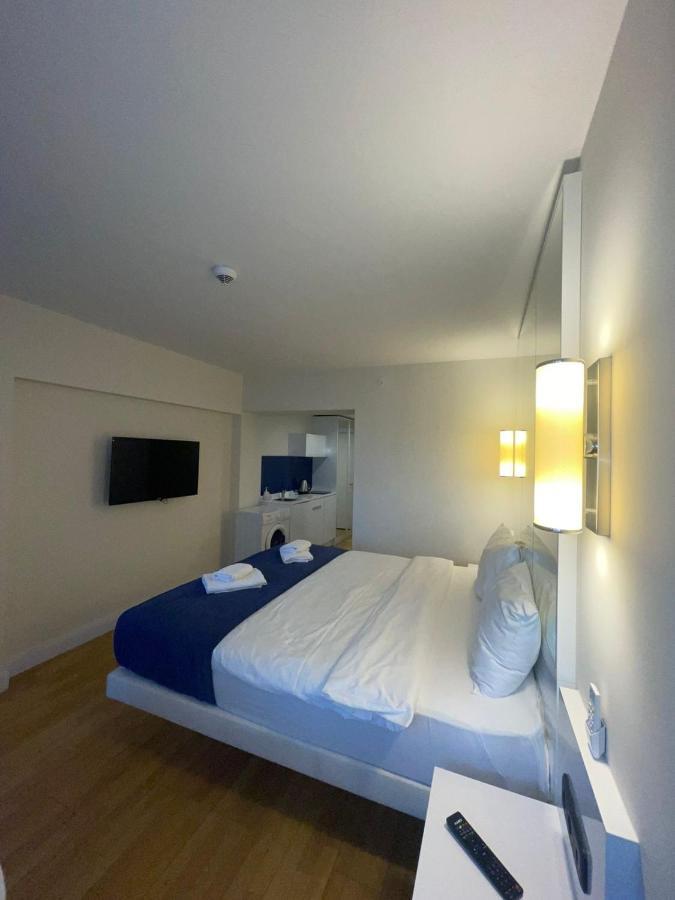 Black Sea Aparthotel Orbi City Batumi Bagian luar foto