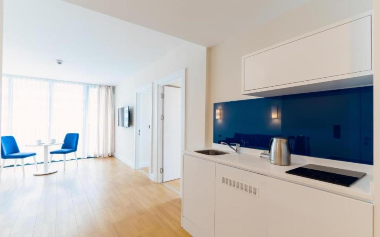 Black Sea Aparthotel Orbi City Batumi Bagian luar foto